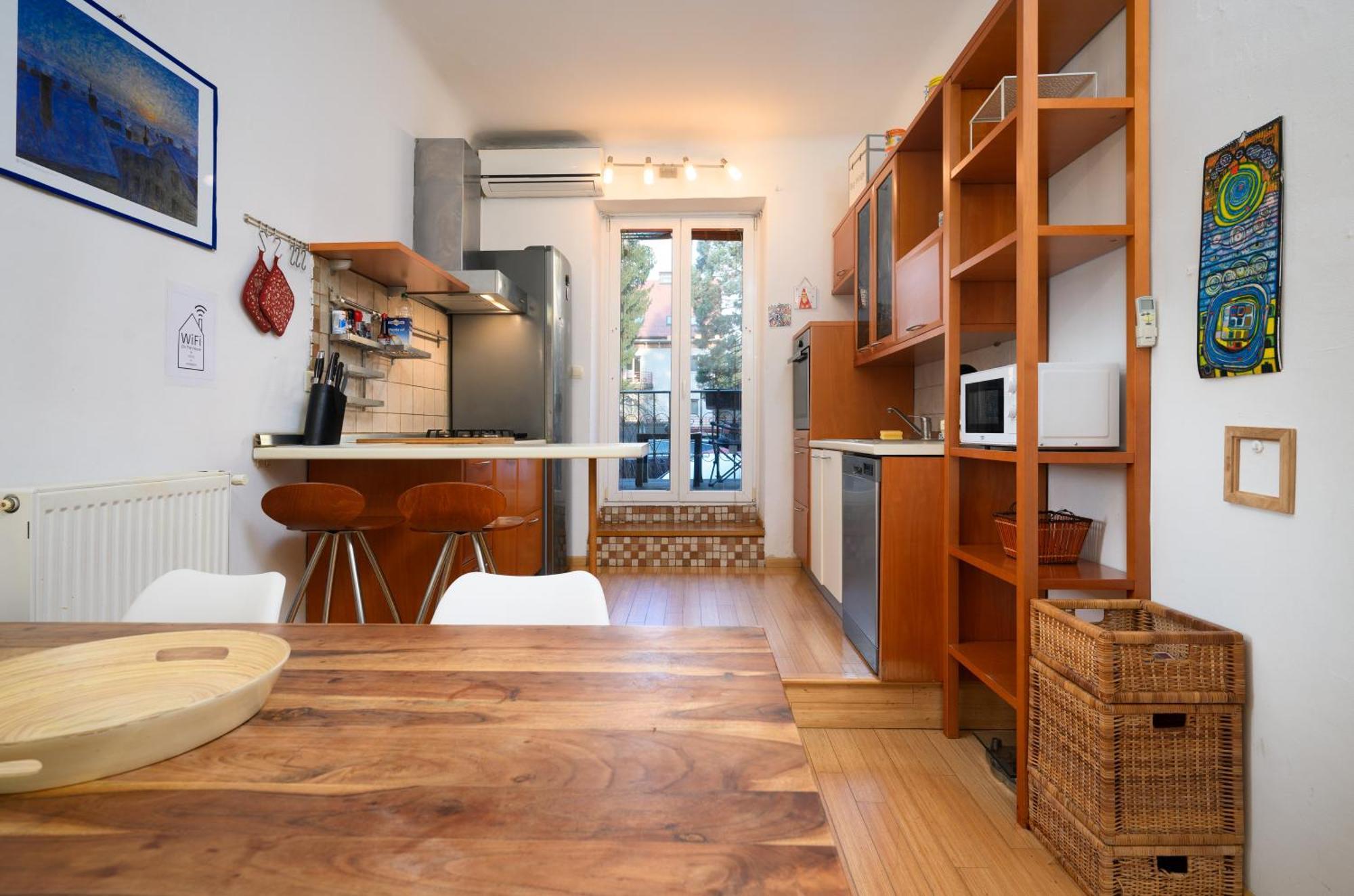 Urban View Apartment With Free Parking Ljubljana Bagian luar foto