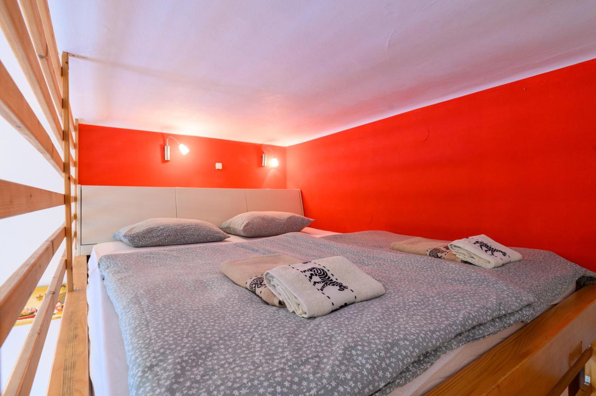 Urban View Apartment With Free Parking Ljubljana Bagian luar foto