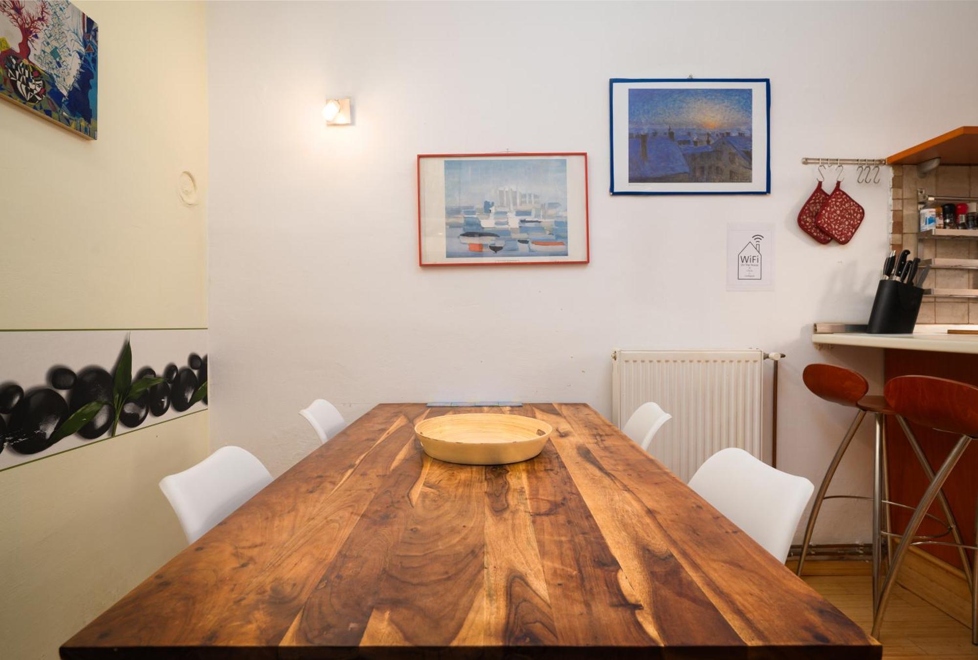 Urban View Apartment With Free Parking Ljubljana Bagian luar foto
